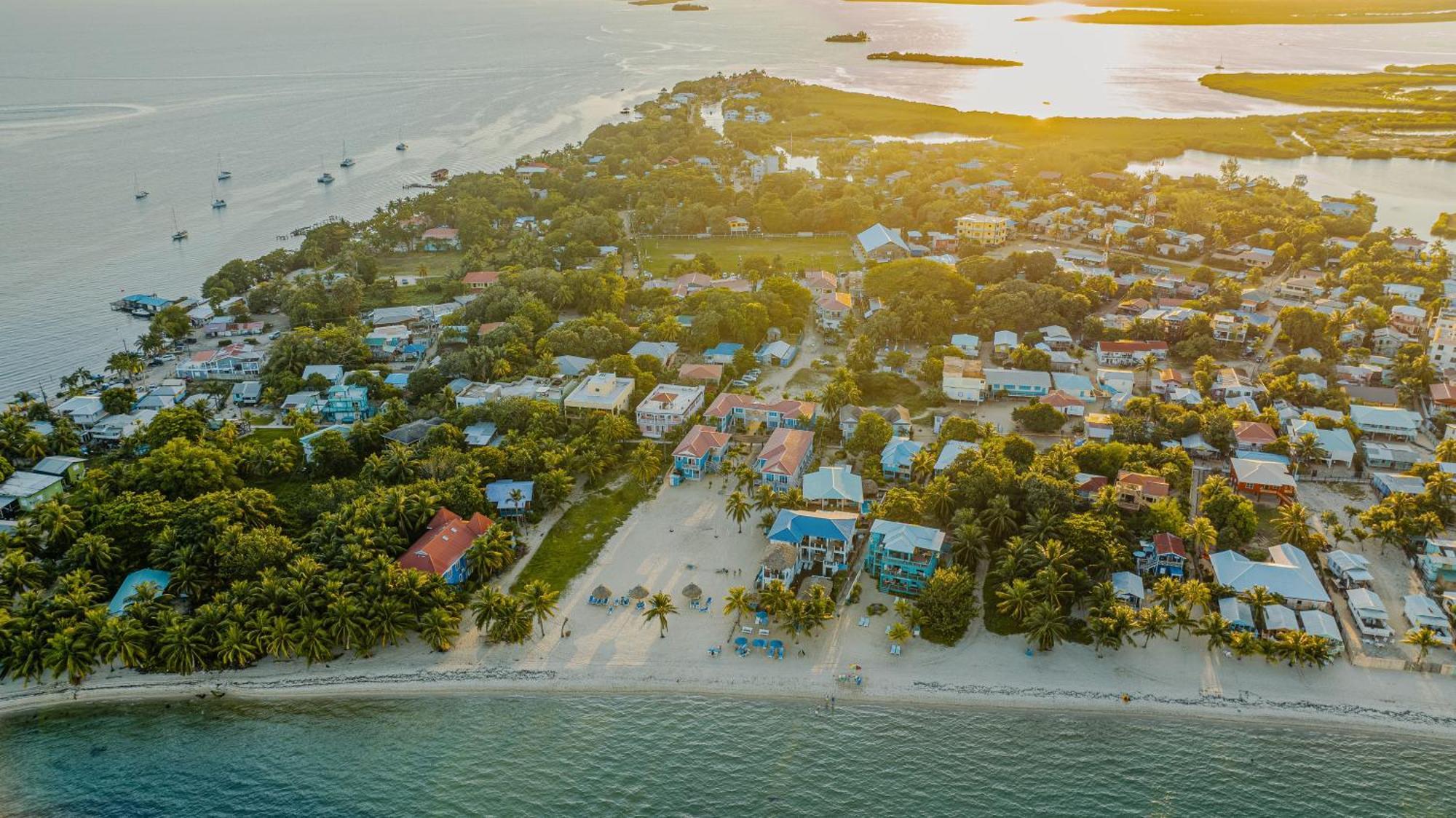 Ocean Breeze Hotel Placencia Luaran gambar
